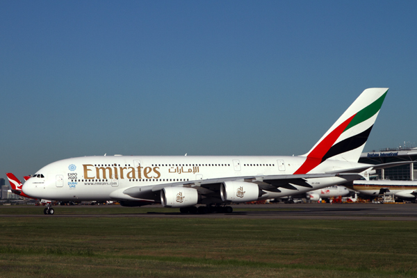 EMIRATES AIRBUS A380 BNE RF IMG_8105.jpg