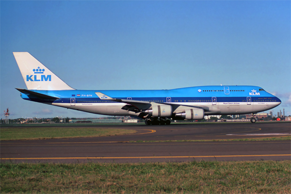 KLM BOEING 747 400 SYD RF 784 4.jpg