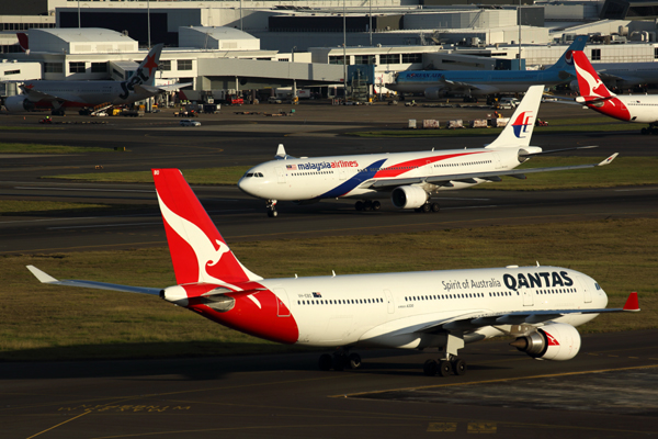 QANTAS MALAYSIA AIRBUS A330s SYD RF 5K5A0871.jpg