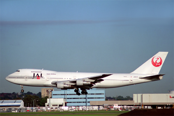 JAPAN AIRLINES BOEING 747 200 SYD RF 786 14.jpg