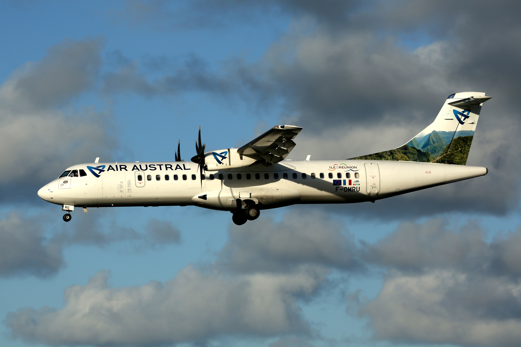AIR AUSTRAL ATR72 MRU RF 5K5A1992.jpg