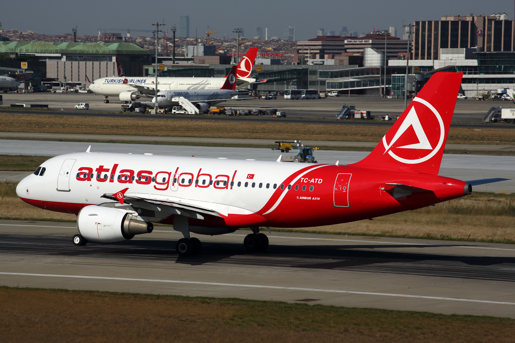 ATLAS GLOBAL AIRBUS A319 IST RF 5K5A3217.jpg