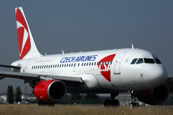 CZECH AIRLINES CSA AIRBUS A319 CDG RF 5K5A2670.jpg