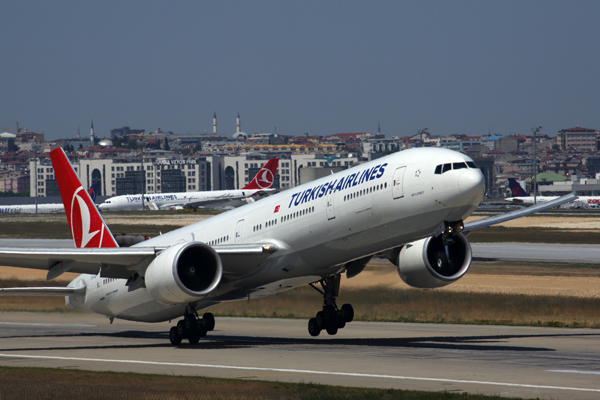 TURKISH AIRLINES BOEING 777 300ER IST RF 5K5A3069.jpg