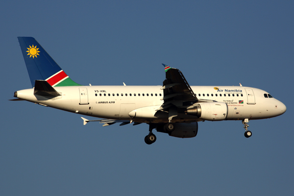 AIR NAMIBIA AIRBUS A319 JNB RF 5K5A2420.jpg