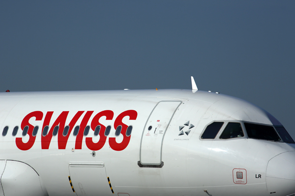 SWISS AIRBUS A320 CDG RF 5K5A2658.jpg