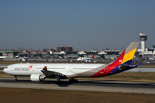 ASIANA AIRBUS A330 300 IST RF 5K5A3233.jpg