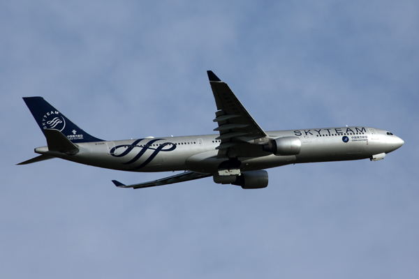 CHINA SOUTHERN AIRBUS A330 300 MEL RF 5K5A3788.jpg