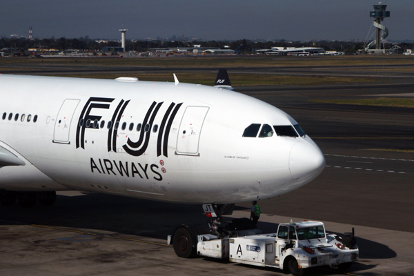 FIJI AIRWAYS AIRBUS A330 200 SYD RF IMG_9086.jpg