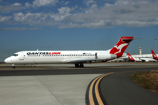 QANTAS LINK BOEING 717 BNE RF IMG_9226.jpg