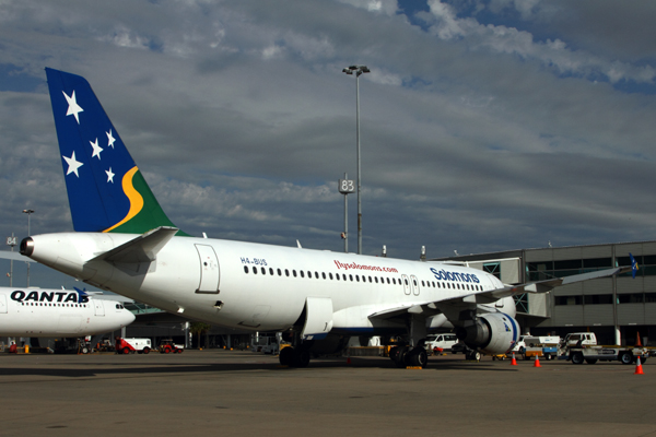 SOLOMONS AIRBUS A320 BNE RF IMG_9185.jpg