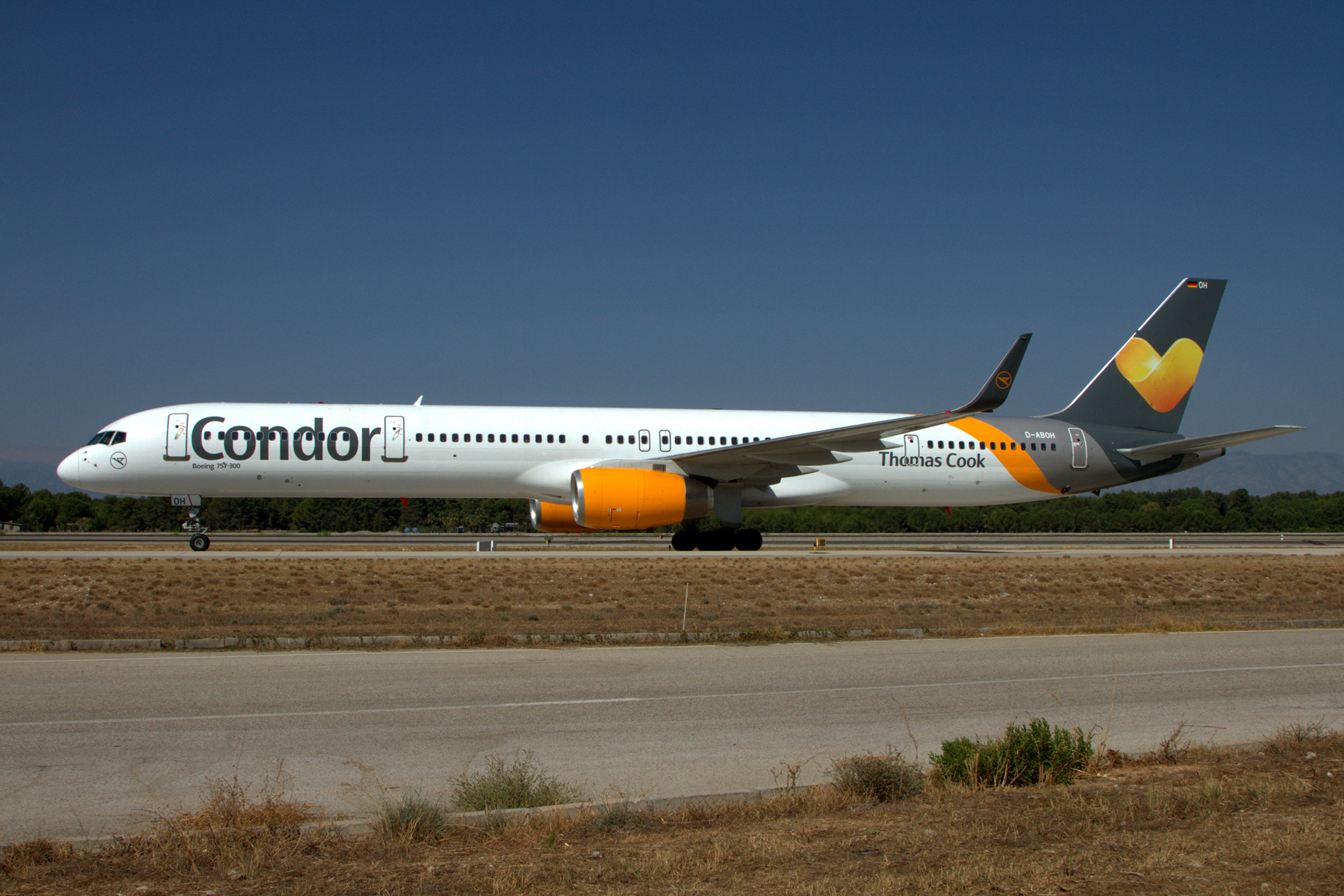 CONDOR BOEING 757 300 AYT RF IMG_9744.jpg