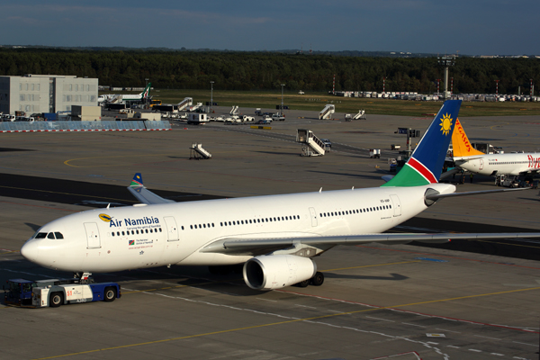 AIR NAMIBIA AIRBUS A330 200 FRA RF 5K5A5051.jpg