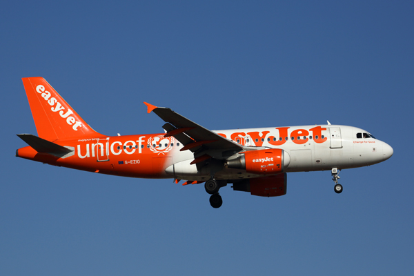 EASYJET AIRBUS A319 LIS RF 5K5A5113.jpg