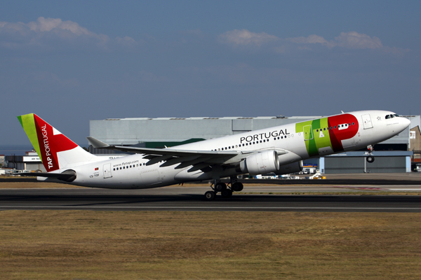 TAP AIR PORTUGAL AIRBUS A330 200 LIS RF 5K5A5258.jpg