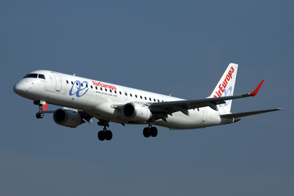 AIR EUROPA EMBRAER 190 BCN RF 5K5A8584.jpg