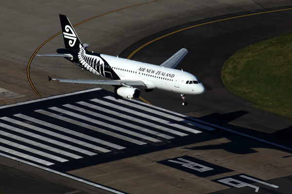AIR NEW ZEALAND AIRBUS A320 SYD RF 5K5A0306.jpg