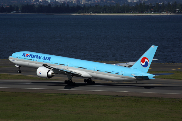 KOREAN AIR BOEING 777 300 SYD RF  5K5A0028.jpg