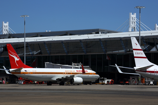 QANTAS BOEING 737 800 SYD RF 5K5A0110.jpg