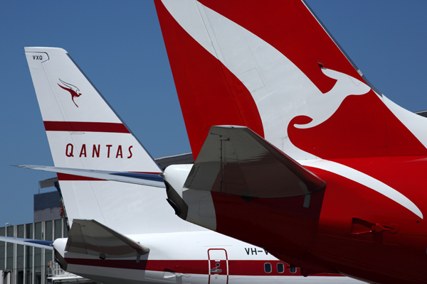 QANTAS BOEING 737 800s SYD RF 5K5A0120.jpg