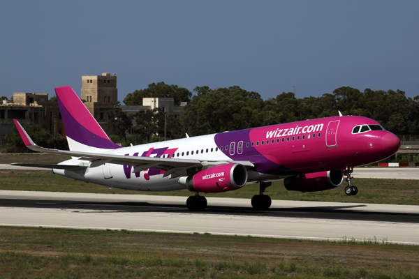 WIZZ AIRBUS A320 MLA RF 5K5A8281.jpg