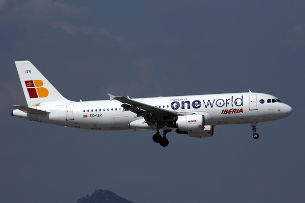 IBERIA AIRBUS A320 BCN RF 5K5A8654.jpg