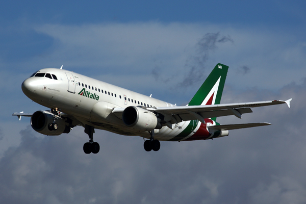 ALITALIA AIRBUS A319 BCN RF 5K5A0072.jpg