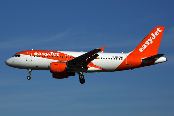 EASYJET AIRBUS A319 BCN RF 5K5A9914.jpg