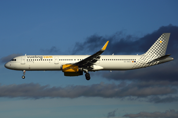 VUELING AIRBUS A321 BCN RF 5K5A9868.jpg