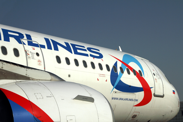URAL AIRLINES AIRBUS A321 AYT RF IMG_9387.jpg