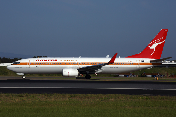 QANTAS BOEING 737 800 BNE RF 5K5A0677.jpg