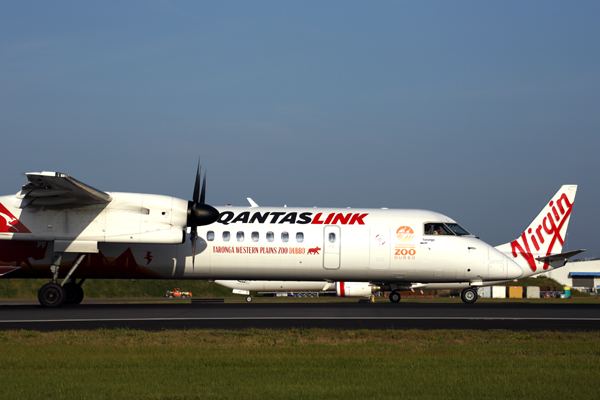 QANTAS LINK DASH 8 400 BNE RF 5K5A0632.jpg