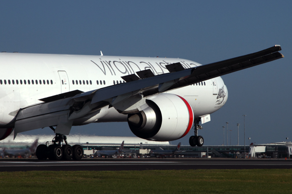 VIRGIN AUSTRALIA BOEING 777 300ER BNE RF IMG_9899.jpg