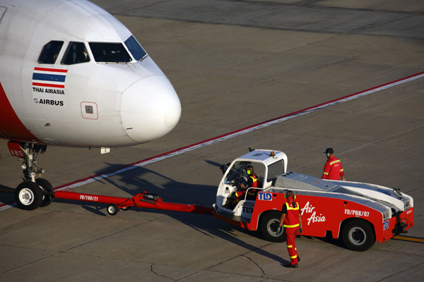 AIR ASIA AIRBUS A320 DMK RF 5K5A2550.jpg