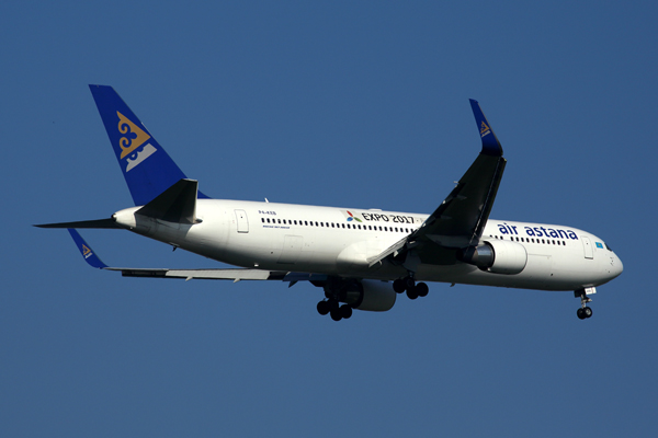 AIR ASTANA BOEING 767 300 BKK RF 5K5A2000.jpg