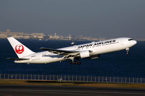 JAPAN AIRLINES BOEING 767 300 HND RF 5K5A1036.jpg