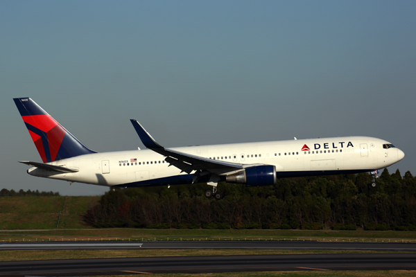 DELTA BOEING 767 300 NRT RF 5K5A1485.jpg