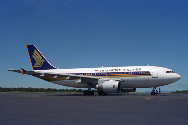 SINGAPORE AIRLINES AIRBUS A310 300 HBA RF 861 20.jpg