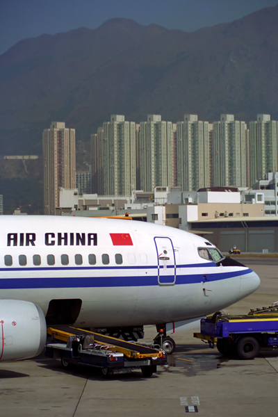AIR CHINA BOEING 737 300 HKG RF 853 33.jpg