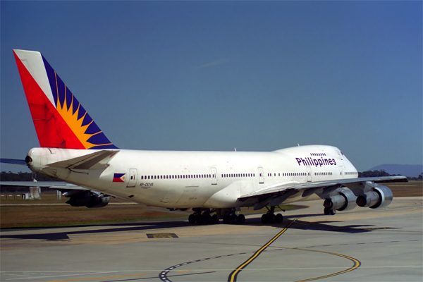 PHILIPPINES BOEING 747 200 MEL RF 860 8.jpg