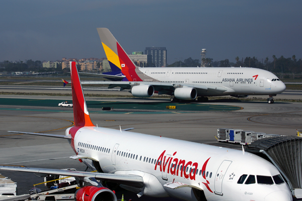 AVIANCA ASIANA AIRCRAFT LAX RF K5A3640.jpg