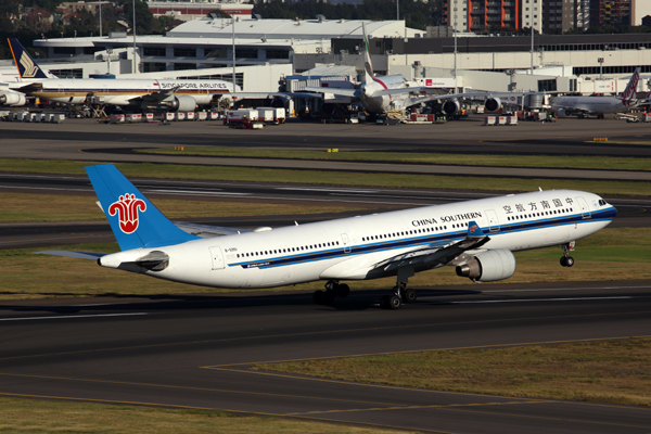 CHINA SOUTHERN AIRBUS A330 300 SYD RF 5K5A5831.jpg