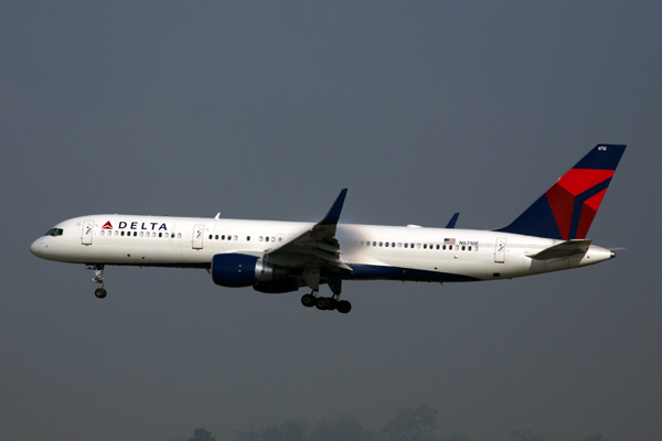 DELTA BOEING 757 200 LAX RF 5K5A3391.jpg