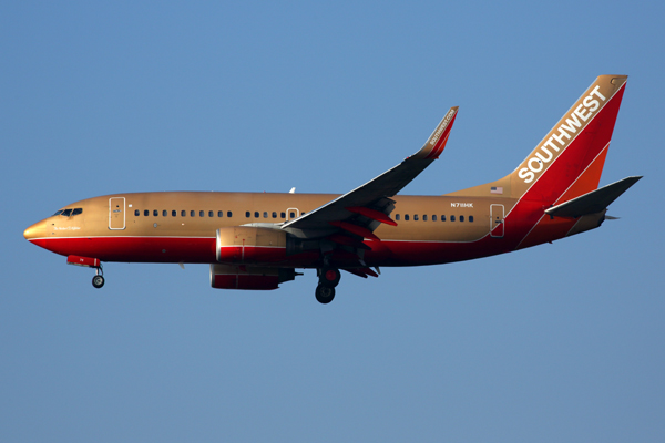 SOUTHWEST BOEING 737 700 LAX RF 5K5A3570.jpg