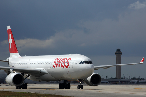SWISS AIRBUS A330 300 MIA RF 5K5A4159.jpg