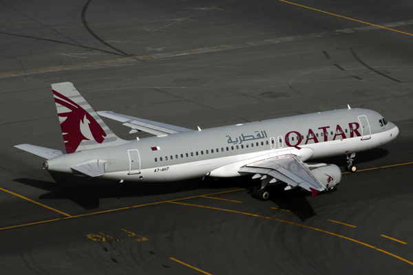 QATAR AIRBUS A320 DXB RF 5K5A4933.jpg