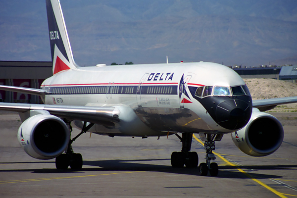 DELTA BOEING 757 200 LAS RF 892 36.jpg