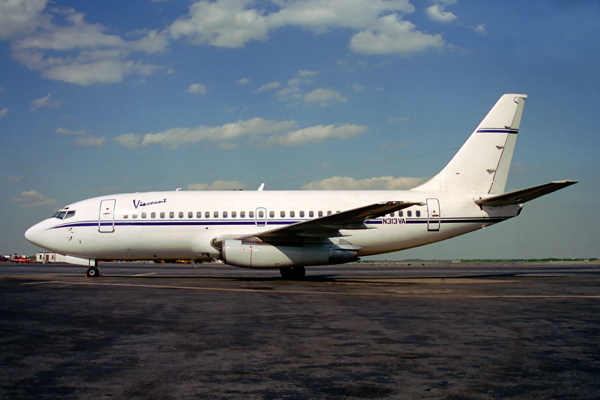 VISCOUNT BOEING 737 200 JFK RF 916 4.jpg