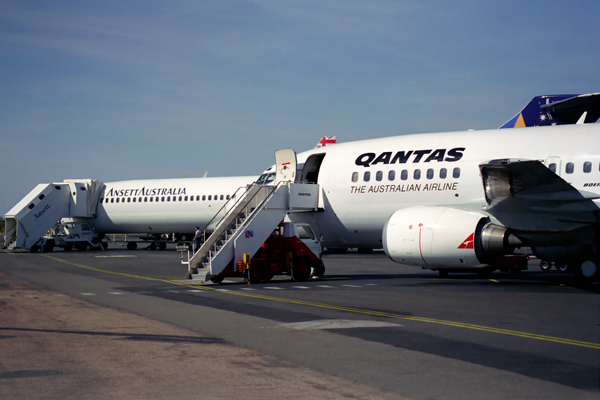 QANTAS ANSETT AUSTRALIA AIRCRAFT ASP RF 922 21.jpg