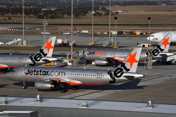 JETSTAR AIRBUS A320s MEL RF 5K5A6157.jpg